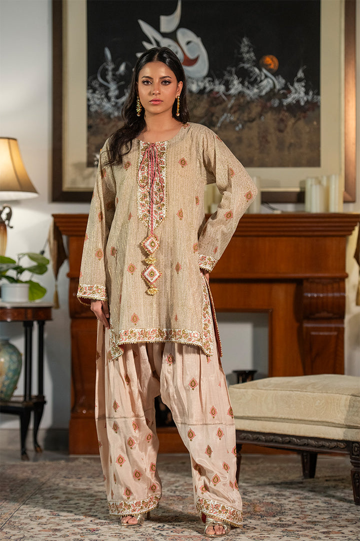Purnoor | 3 Piece Kurta and Farshi Shalwar Suit