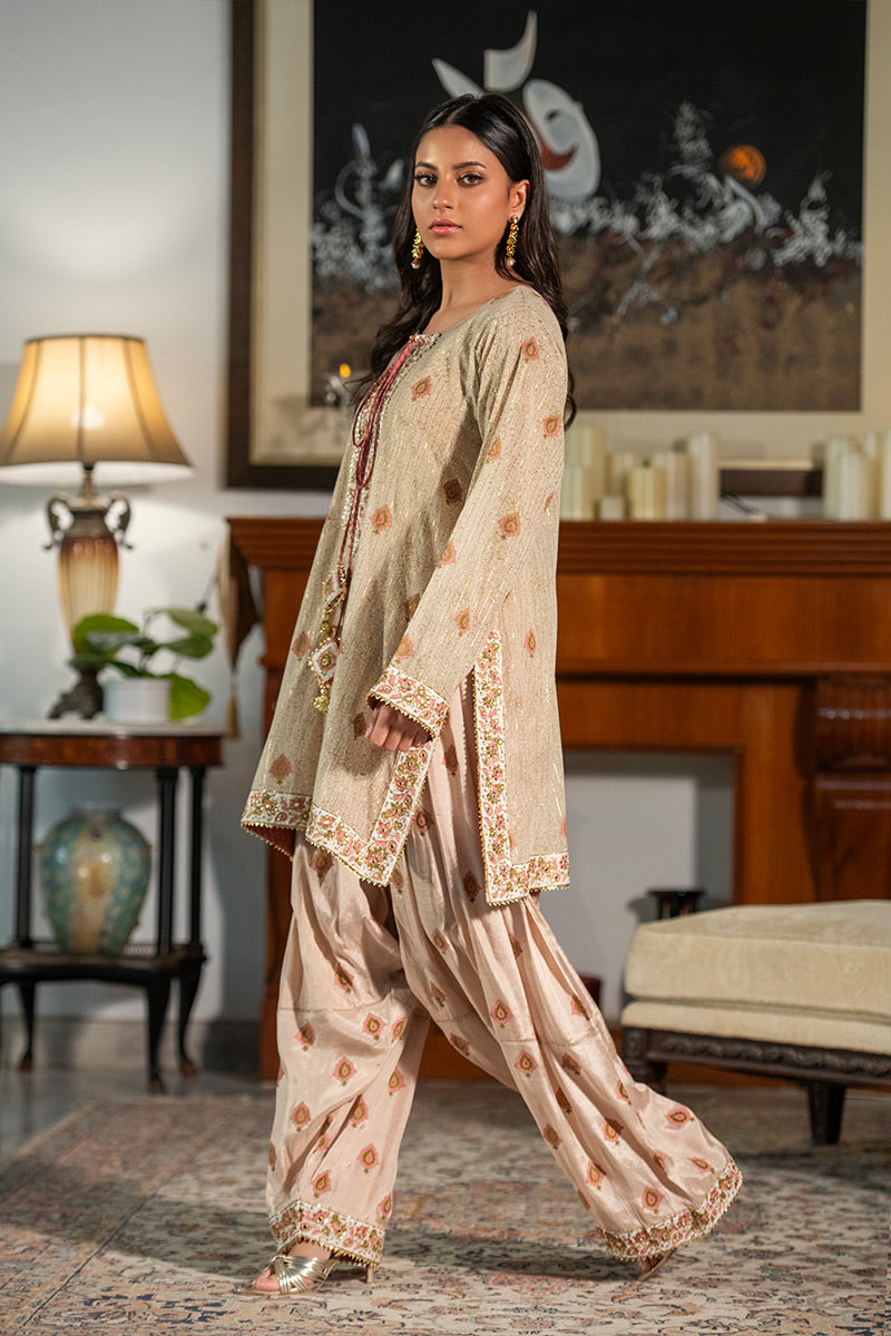 Purnoor | 3 Piece Kurta and Farshi Shalwar Suit